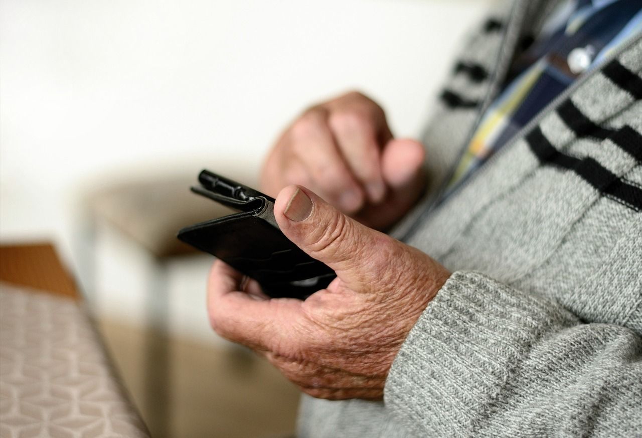 old man phone